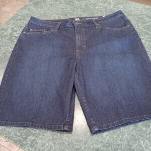 Lee Riders Women's Size 18 Deep Dyed Blue Bermuda Shorts 10 Inch Inseam New